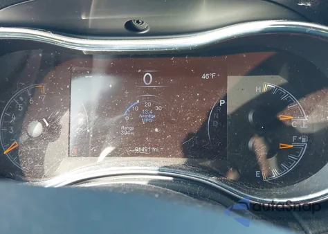 2020 Jeep Grand Cherokee Laredo E 4X4 z USA, uszkodzony, nr VIN 1C4RJFAG4LC358899